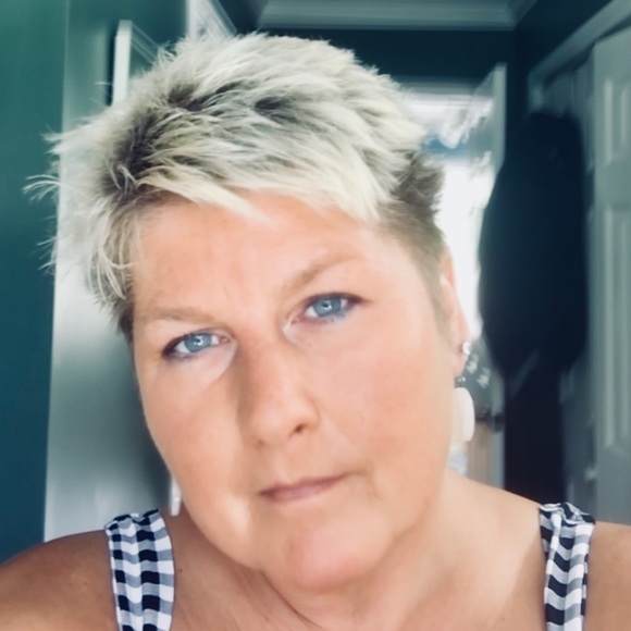 Meet your Posher, Julie - Picture 6 of 6